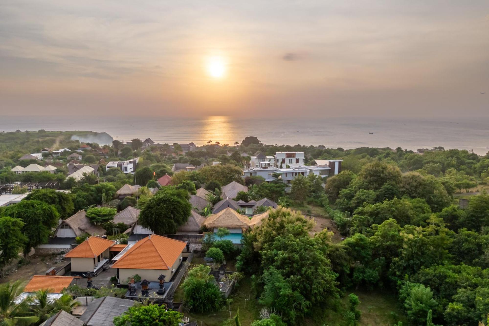 Balangan Beach Villa Idaman Bungalows Джимбаран Экстерьер фото